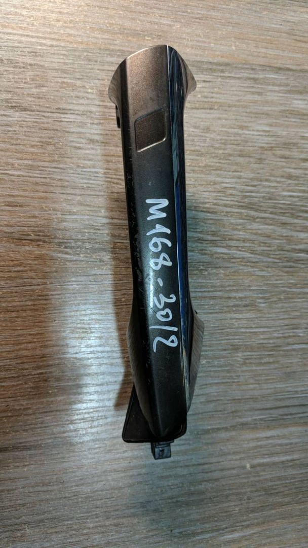 ручка наружная Mercedes-Benz GL-Класс X166 2013, 3.0 л., OM 642.826, дизель, АКПП, коричневый, внедорожник 5 дв.