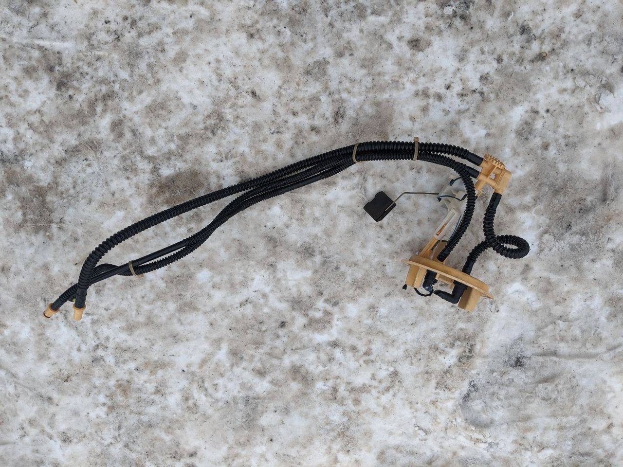 датчик уровня топлива Mercedes-Benz E-Класс W212/S212/C207/A207 W212 2010, 2.2 л., дизель, АКПП, седан, задний привод, правый руль, A2124700794