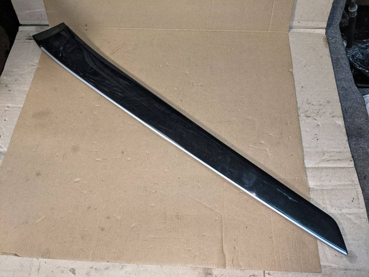накладка двери (крышки) багажника Mercedes-Benz E-Класс W212/S212/C207/A207 W212 2010, 2.2 л., дизель, АКПП, седан, задний привод, правый руль, A2127200522