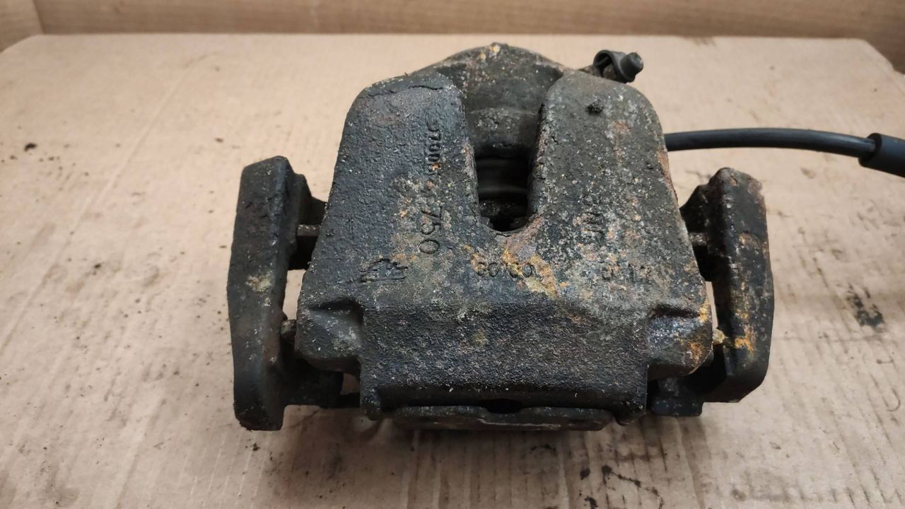 суппорт передний правый BMW X5 E70 2007, 3.0 л., M57 306 D3, дизель, АКПП