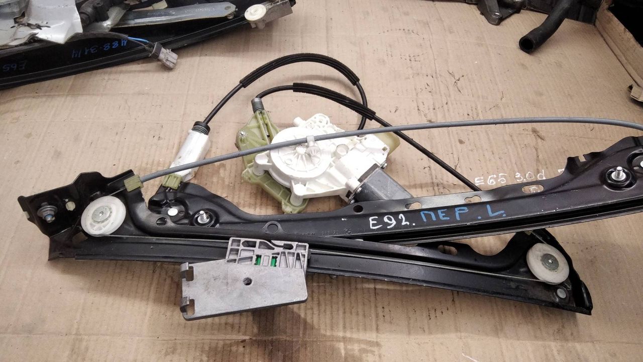 стеклоподъемник электрический передний правый BMW 3 серия E90/E91/E92/E93 2007, 3.0 л., бензин, АКПП, купе, 7193456