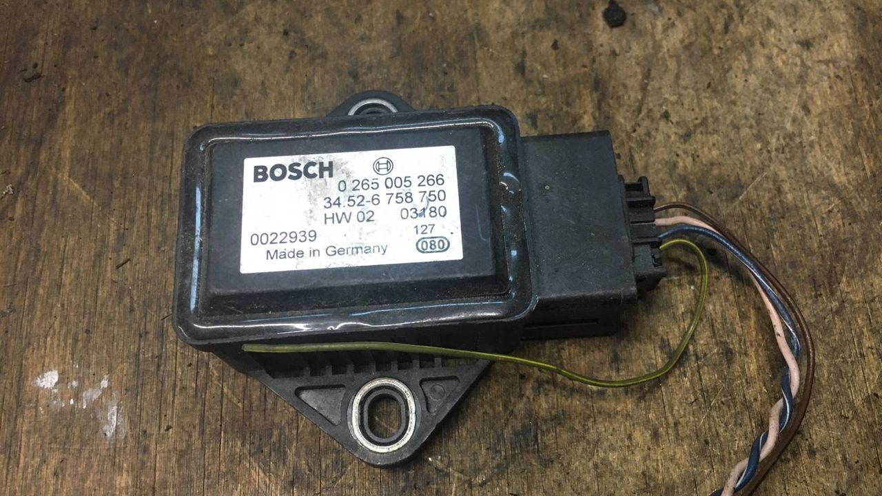 датчик ускорения BMW 5 серия E60/E61 2005, 2.2 л., бензин, МКПП, седан, 6758750