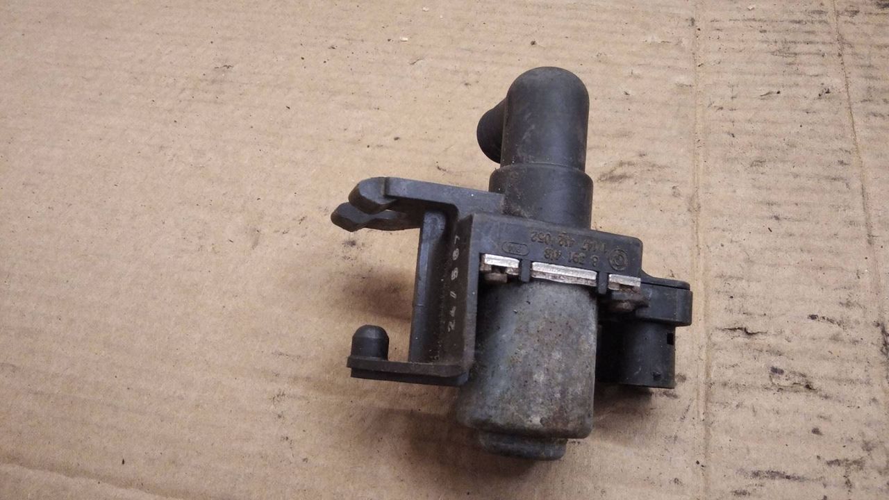 кран отопителя (печки) BMW 3 серия E36 1996, 2.0 л., бензин, АКПП, седан, 8391418