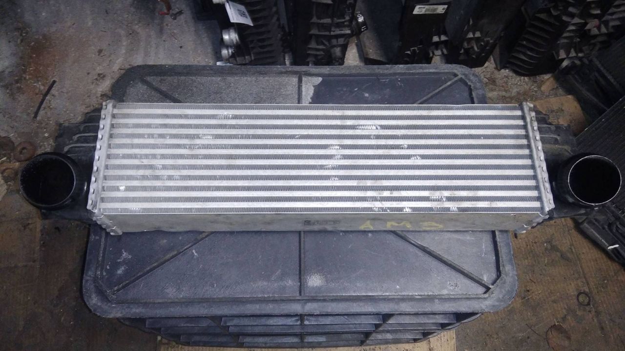 интеркулер BMW 5 серия F07/F10/F11 2010, 3.0 л., бензин, 7577115