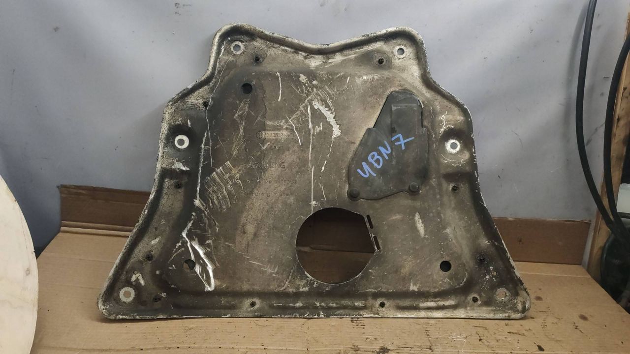 защита двигателя BMW X5 E70 2007, 3.0 л., M57 306 D3, дизель, АКПП, 6773000