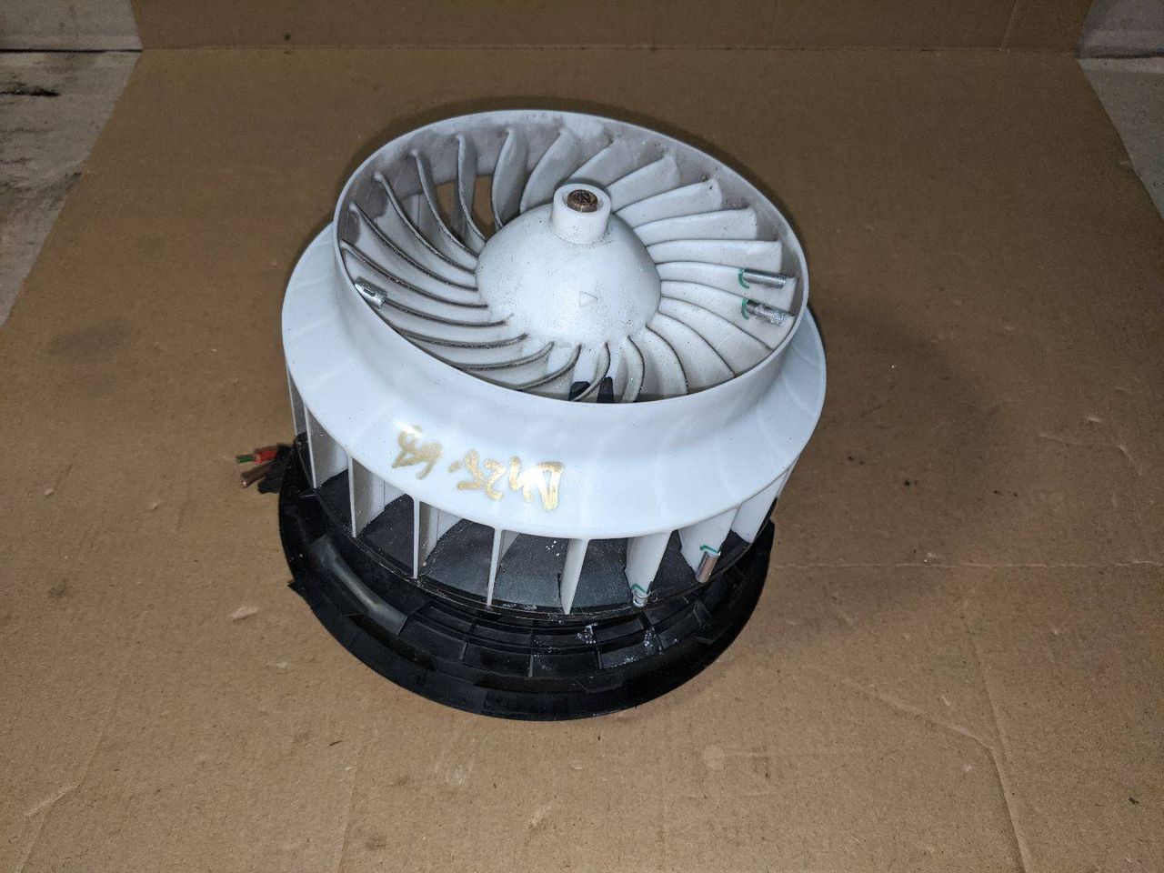 моторчик печки Mercedes-Benz C-Класс W205/S205/C205 2015, 2.0 л., M 274.920, бензин, АКПП, седан, правый руль, 0130309002, F011500093