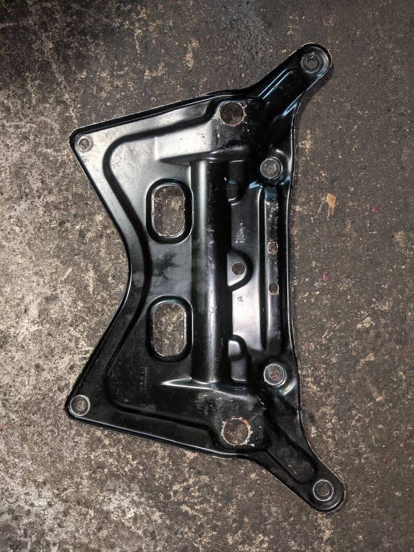 защита двигателя Mercedes-Benz E-Класс W212/S212/C207/A207 W212 2010, 2.2 л., дизель, АКПП, седан, задний привод, правый руль, A2126280311