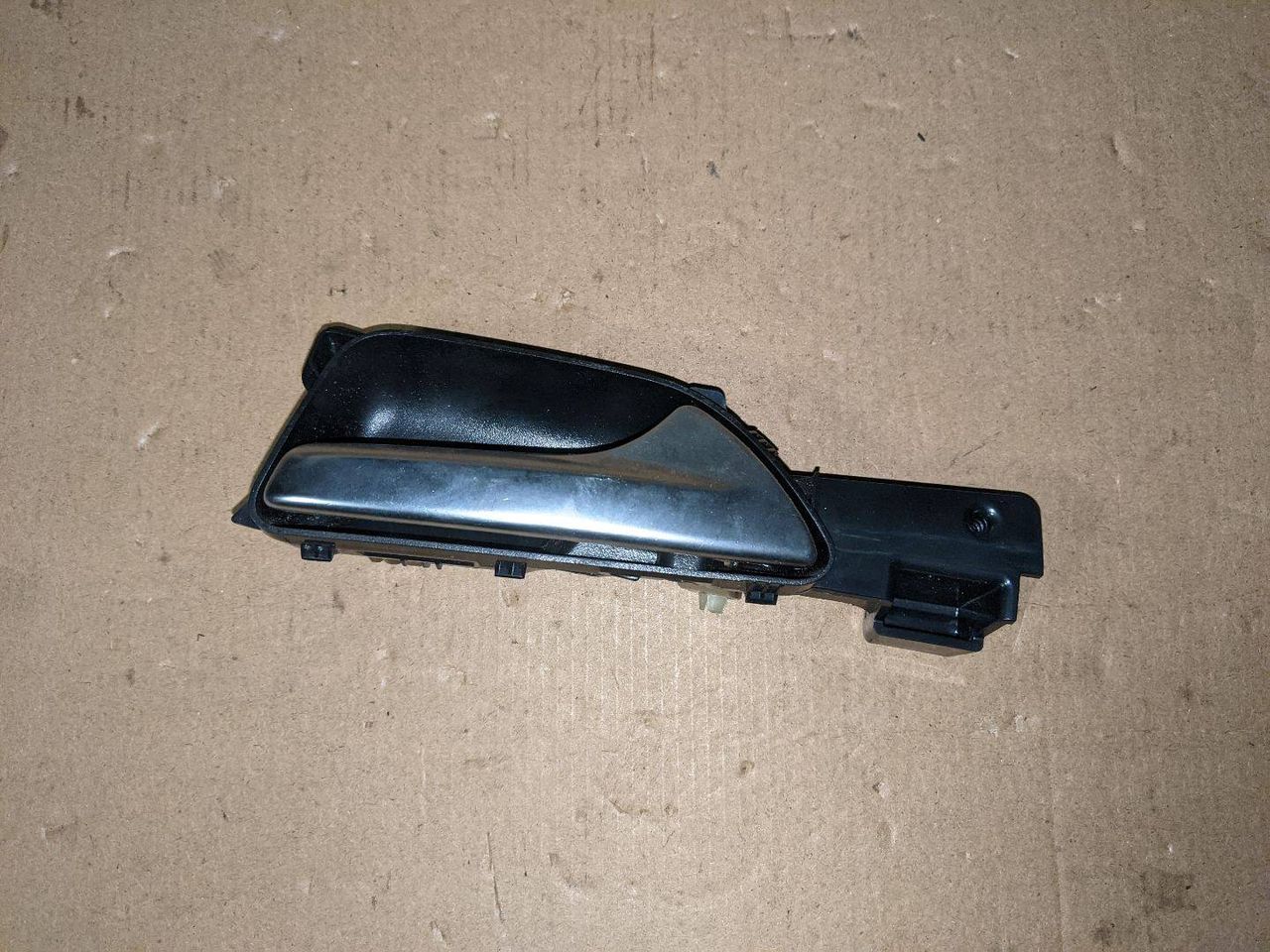 ручка внутренняя передняя правая Mercedes-Benz M-Класс W166 2012, 2.1 л., OM 651.960, дизель, АКПП, мокрый асфальт, внедорожник 5 дв., A1667600661