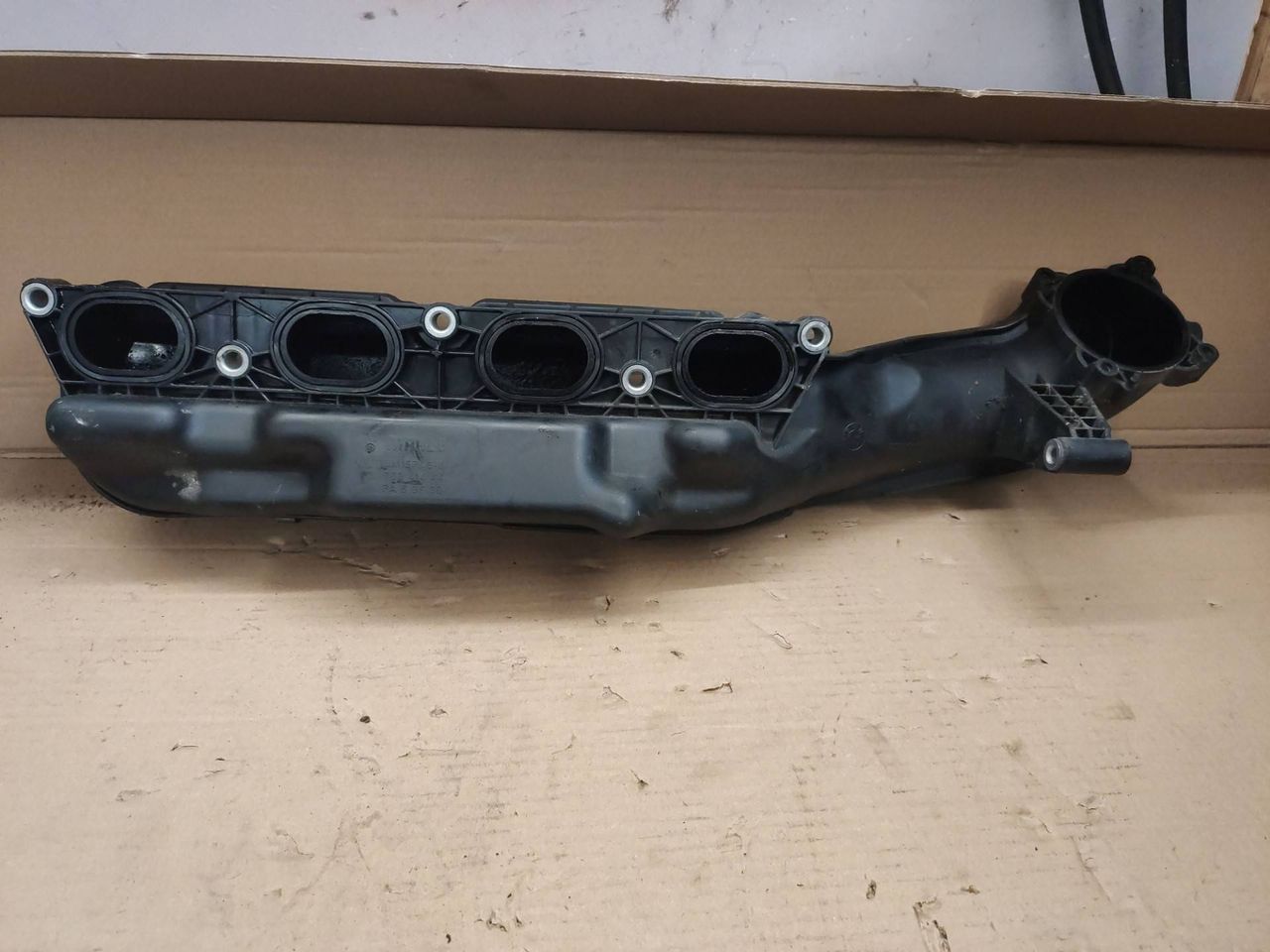 коллектор впускной BMW 7 серия F01/F02 F01 2011, 4.4 л., N63 B44 A, бензин, АКПП, черный, 7555666