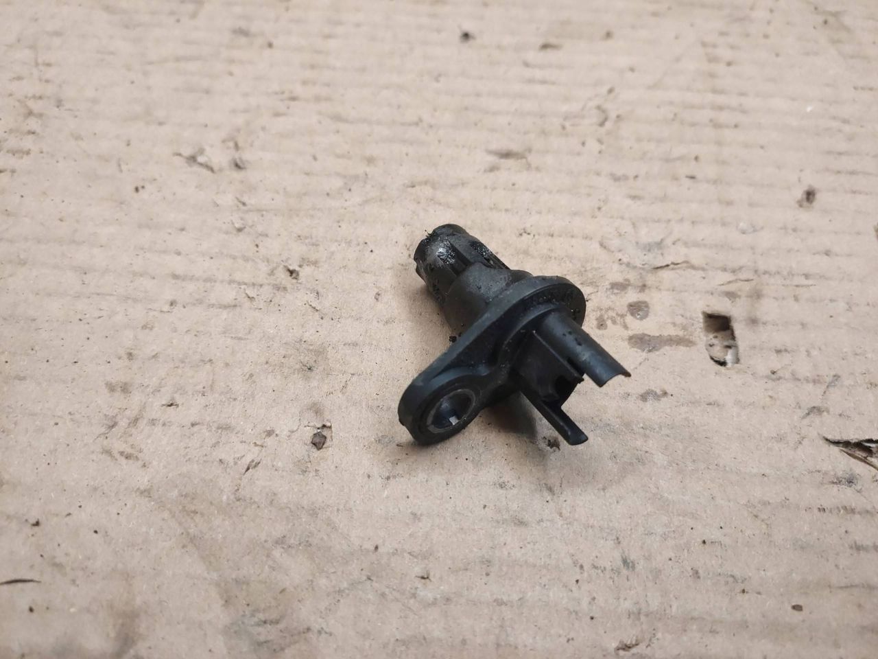 датчик распредвала BMW 7 серия F01/F02 F01 2011, 4.4 л., N63 B44 A, бензин, АКПП, черный, 7525014