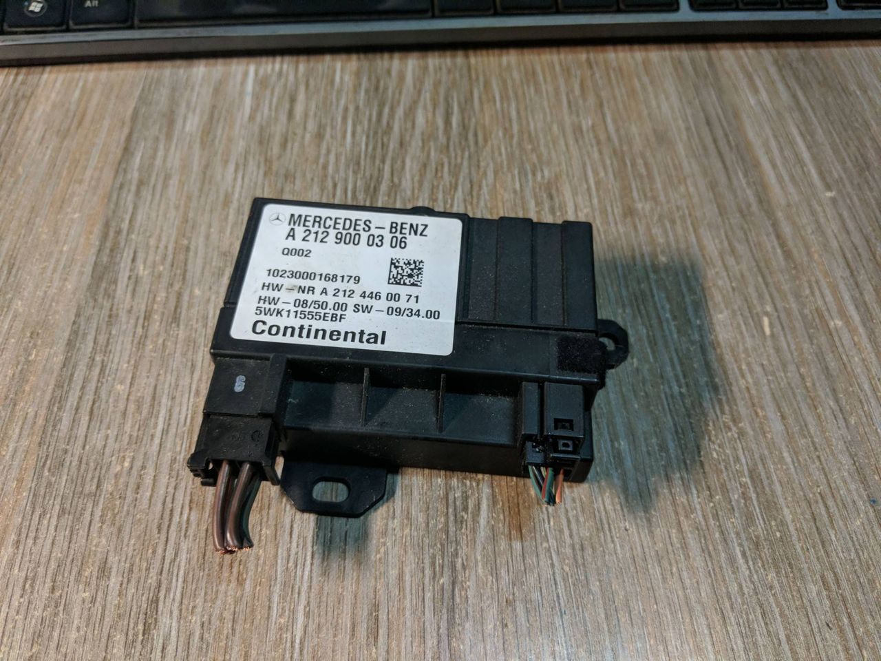 блок управления топливным насосом Mercedes-Benz C-Класс W204/S204/C204 [рестайлинг] W204.054 2011, 3.0 л., M 272.947, бензин, АКПП, черный, седан, задний привод, A2129000306, 5WK11555EBF
