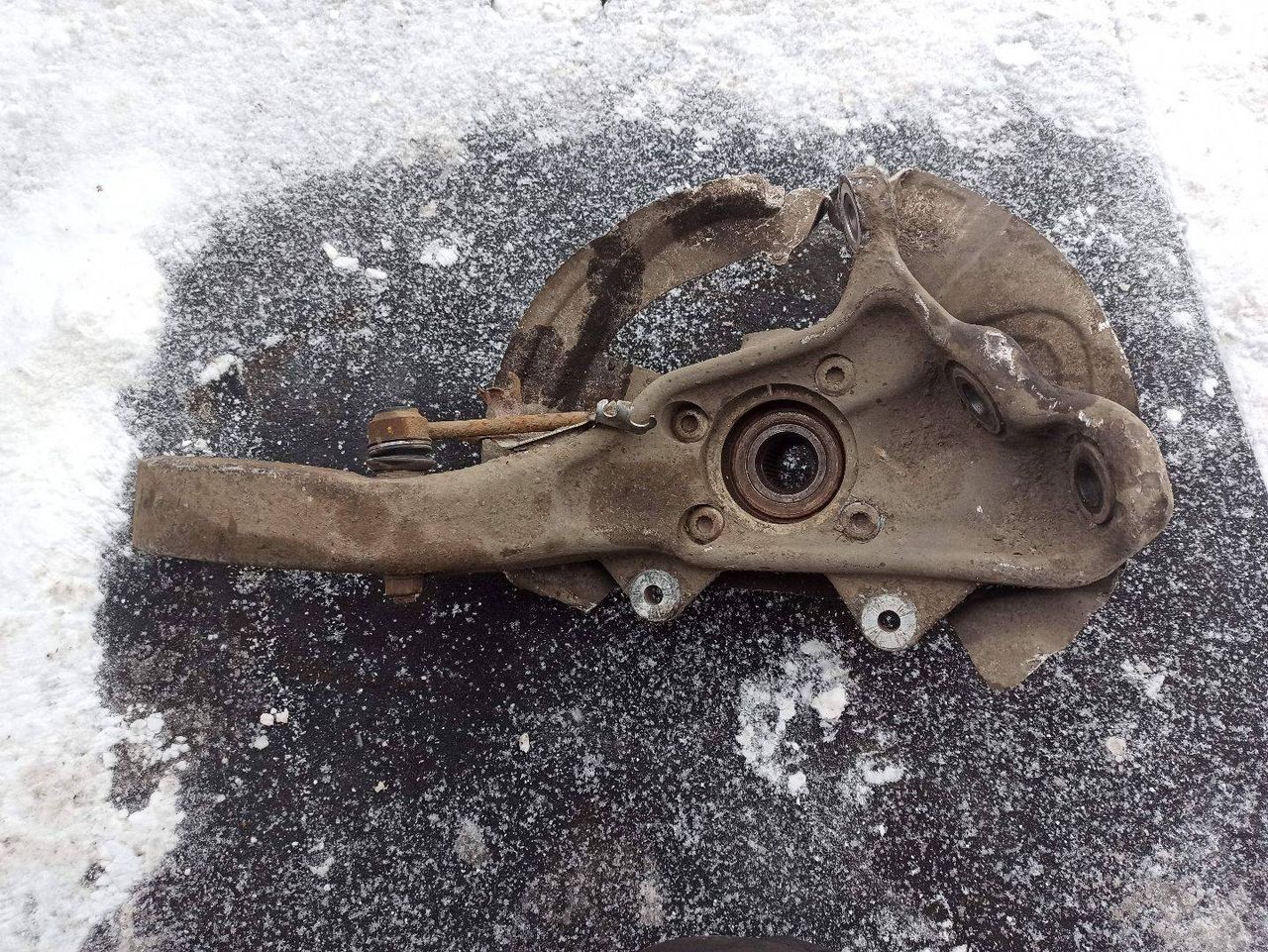 кулак поворотный левый BMW X5 E70 2009, 3.0 л., M57 D30 (306D3), дизель