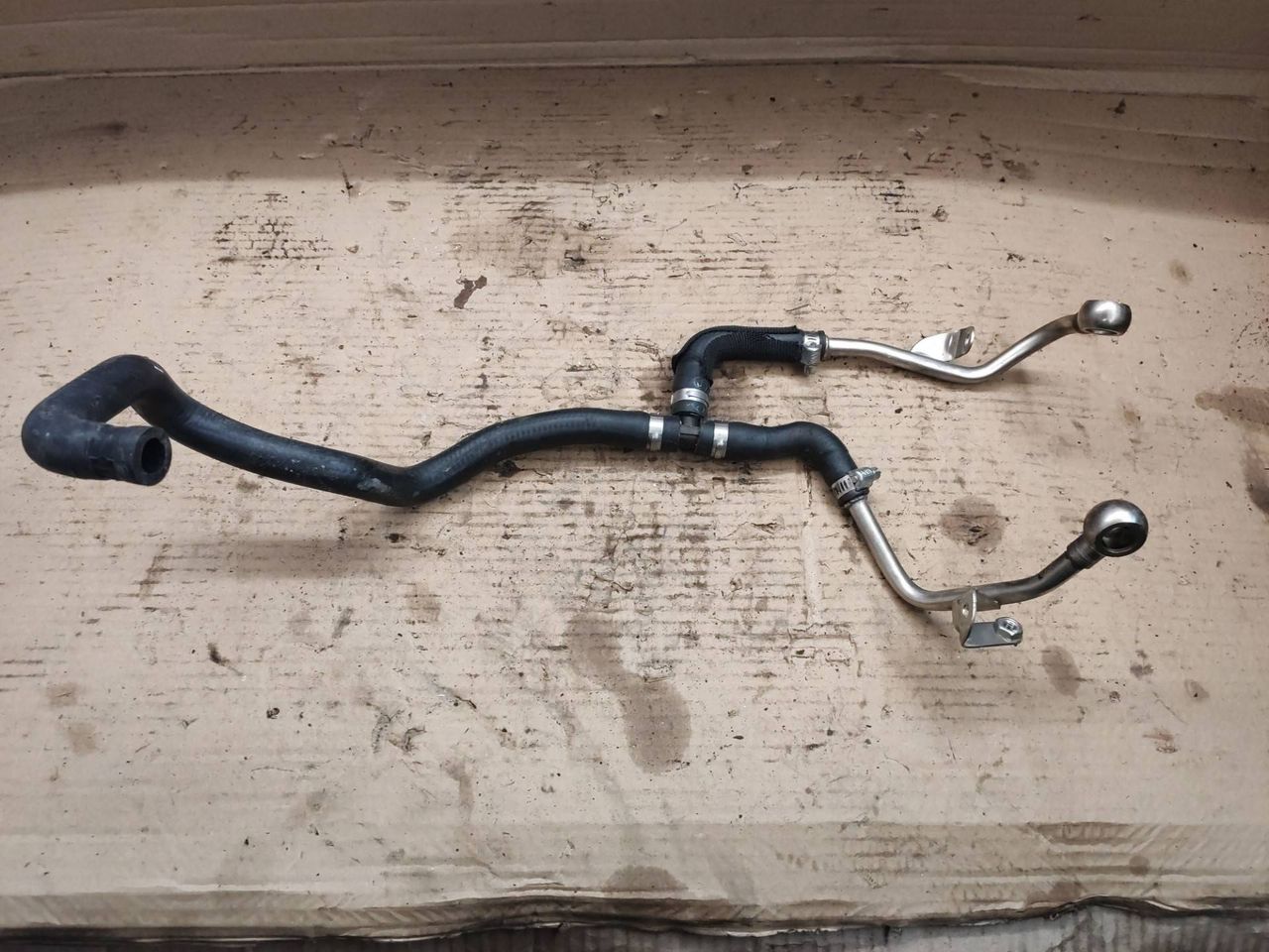 патрубок охлаждения турбины BMW 7 серия F01/F02 F01 2011, 4.4 л., N63 B44 A, бензин, АКПП, черный