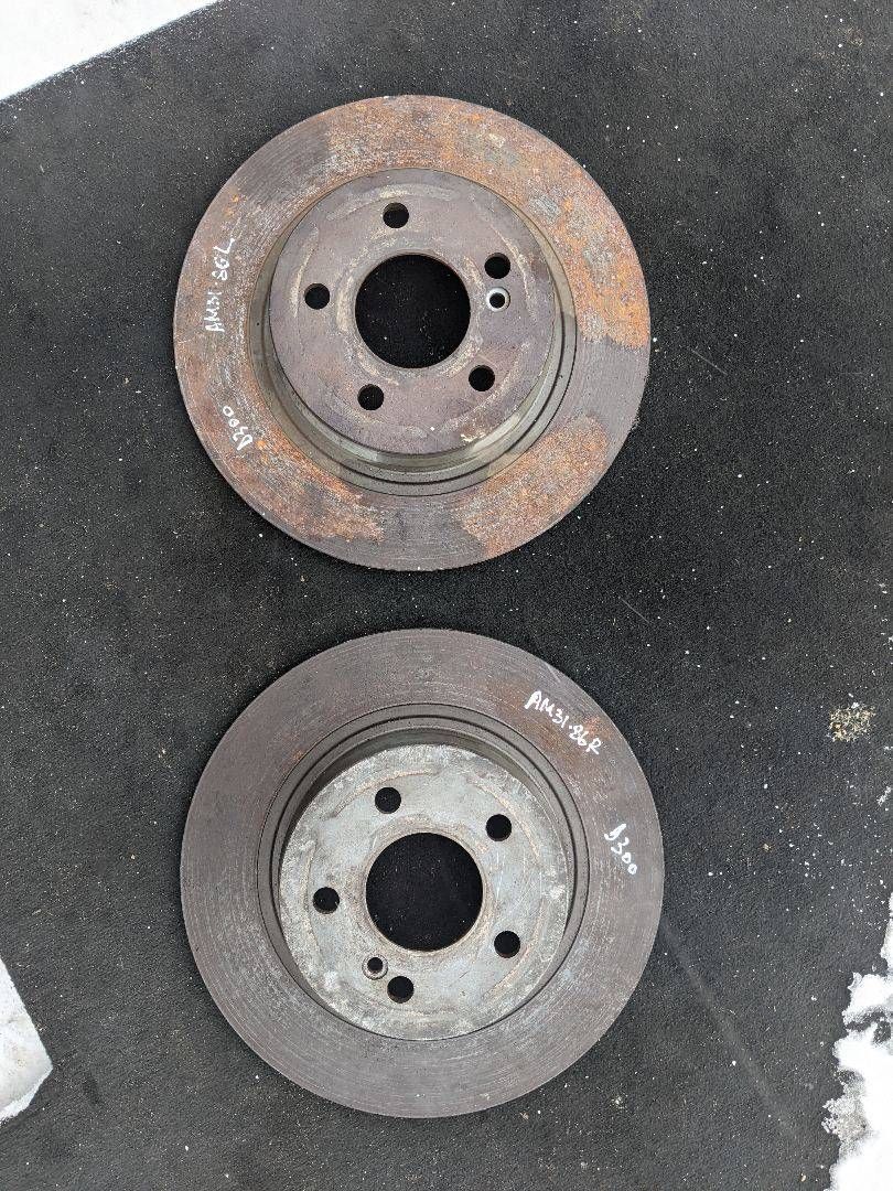 диск тормозной задний Mercedes-Benz C-Класс W204/S204/C204 [рестайлинг] W204.054 2011, 3.0 л., M 272.947, бензин, АКПП, черный, седан, задний привод, A2044230912