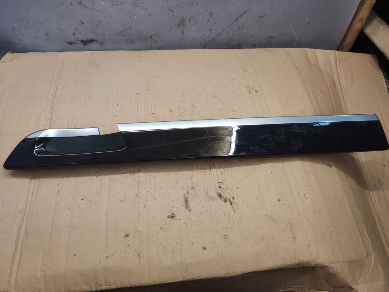 накладка двери (крышки) багажника BMW 7 серия F01/F02 F01 2011, 4.4 л., N63 B44 A, бензин, АКПП, черный, 9151203
