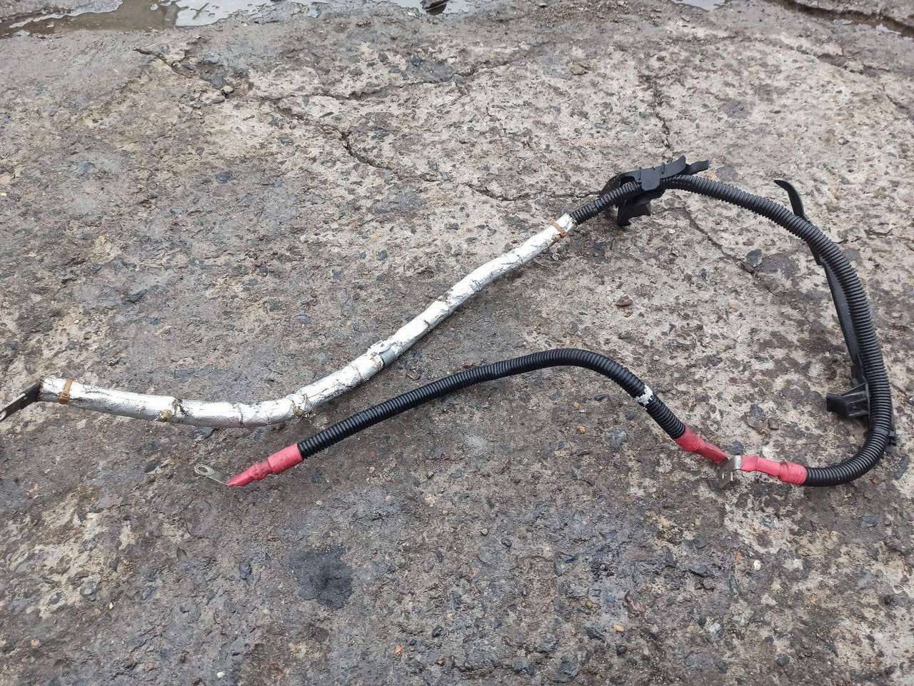 провод с генератора на стартер BMW 3 серия F30/F31/F34 F30 2012, 3.5 л., бензин, АКПП, седан, задний привод