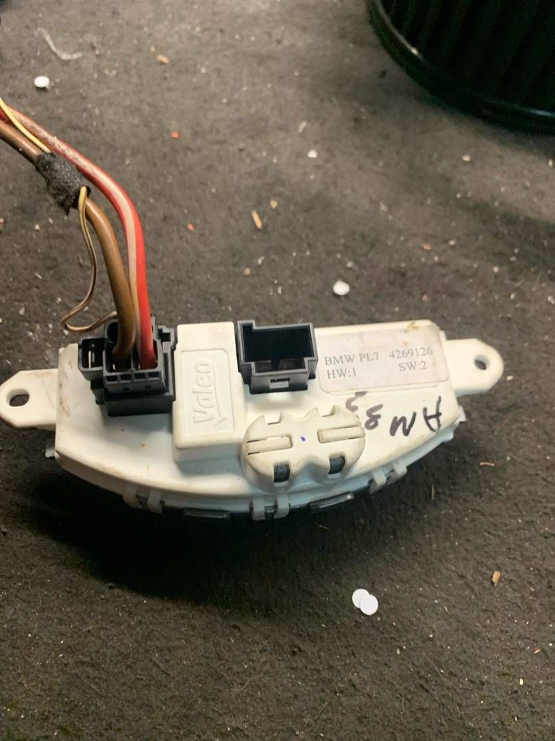 сопротивление печки BMW 3 серия F30/F31/F34 F30 2012, 3.5 л., бензин, АКПП, седан, задний привод, 4269126
