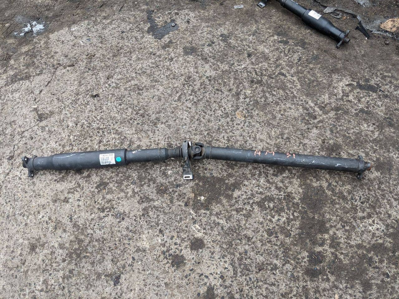 карданный вал Mercedes-Benz C-Класс W204/S204/C204 [рестайлинг] W204.054 2011, 3.0 л., M 272.947, бензин, АКПП, черный, седан, задний привод, A2044105906