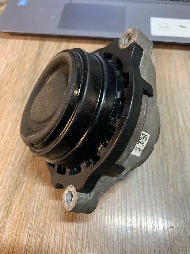 подушка крепления двигателя BMW 3 серия F30/F31/F34 F30 2012, 3.5 л., бензин, АКПП, седан, задний привод, 22116787659, 6787659