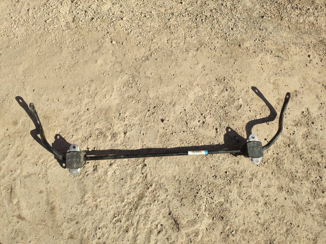 стабилизатор подвески задний BMW 7 серия F01/F02 F01 2011, 4.4 л., N63 B44 A, бензин, АКПП, черный
