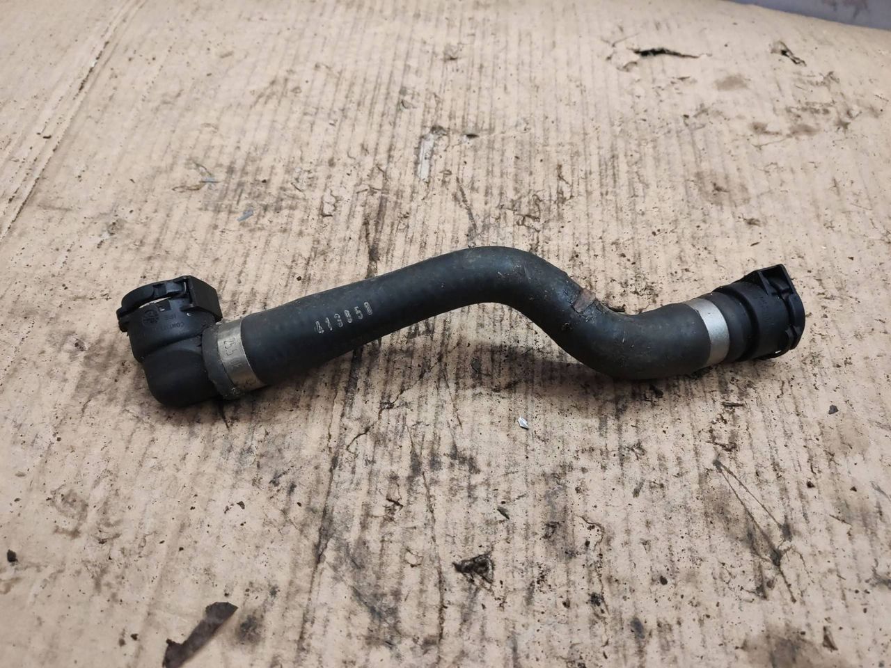 патрубок радиатора BMW 7 серия F01/F02 F01 2011, 4.4 л., N63 B44 A, бензин, АКПП, черный, 7575387