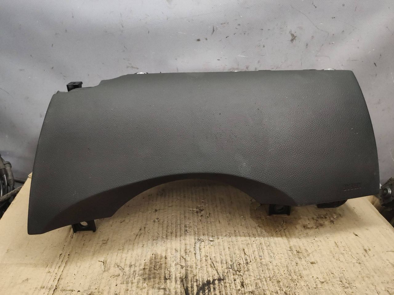 подушка безопасности коленная BMW 7 серия E65/E66/E67 [рестайлинг] E66 2007, 4.8 л., N62 B48 B, бензин, черный, 7020772