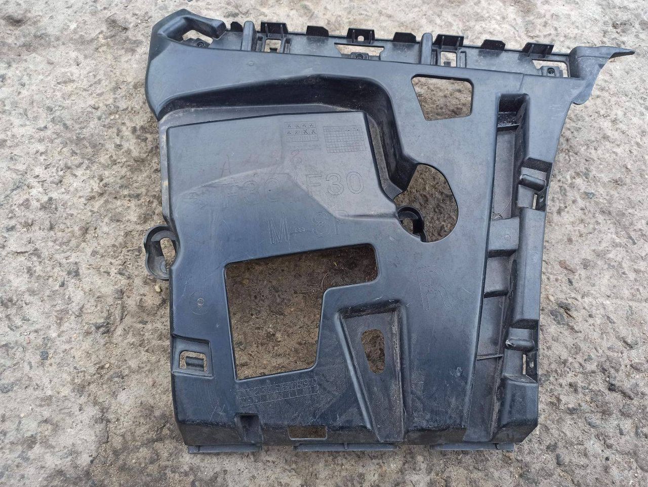 Крепление бампера переднего BMW 3 серия F30/F31/F34 F30 2012, 3.5 л., бензин, АКПП, седан, задний привод, 7256924