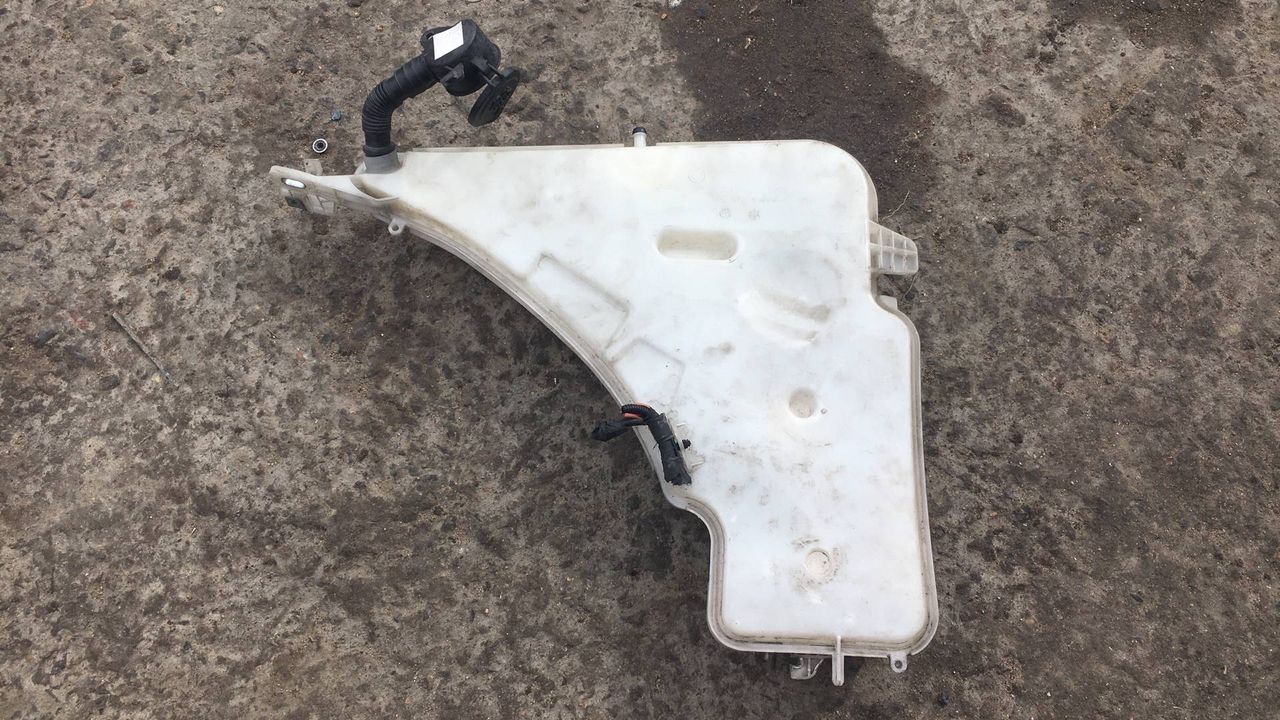 бачок омывателя BMW X5 E70 2009, 3.0 л., M57 D30 (306D3), дизель, 146072