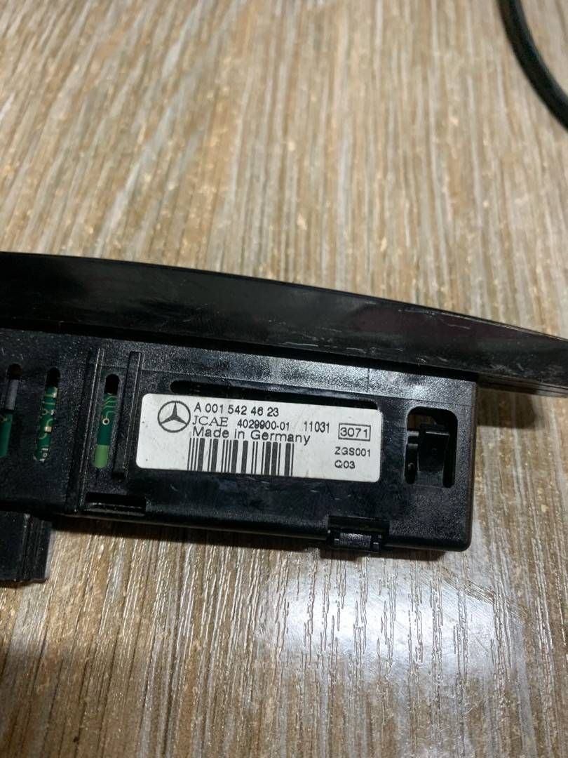 индикатор парковки Mercedes-Benz E-Класс W212/S212/C207/A207 W212 2010, 2.2 л., дизель, АКПП, седан, задний привод, правый руль, A0015424623