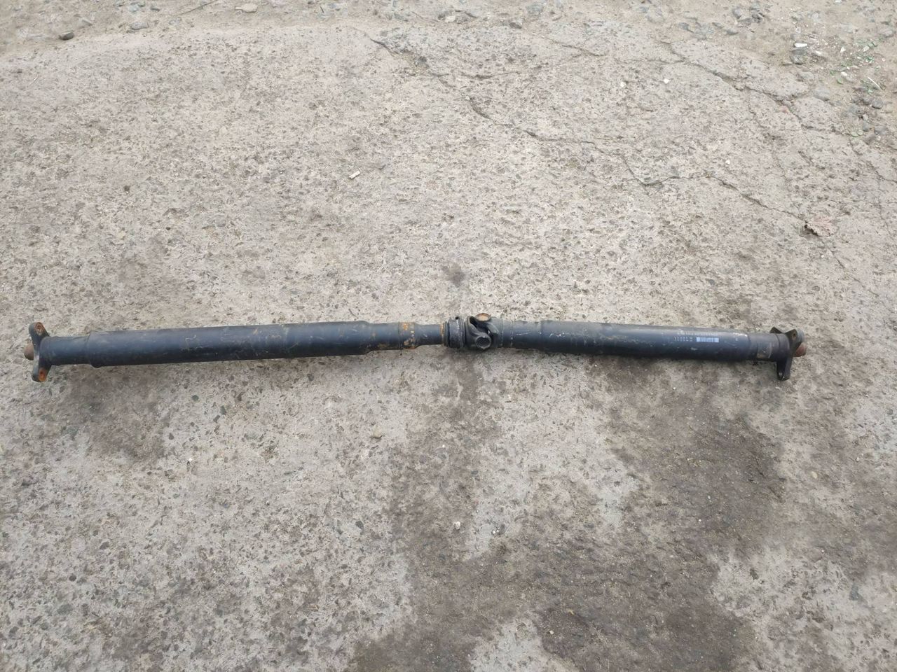карданный вал BMW 7 серия F01/F02 F01 2011, 4.4 л., N63 B44 A, бензин, АКПП, черный, 7562825