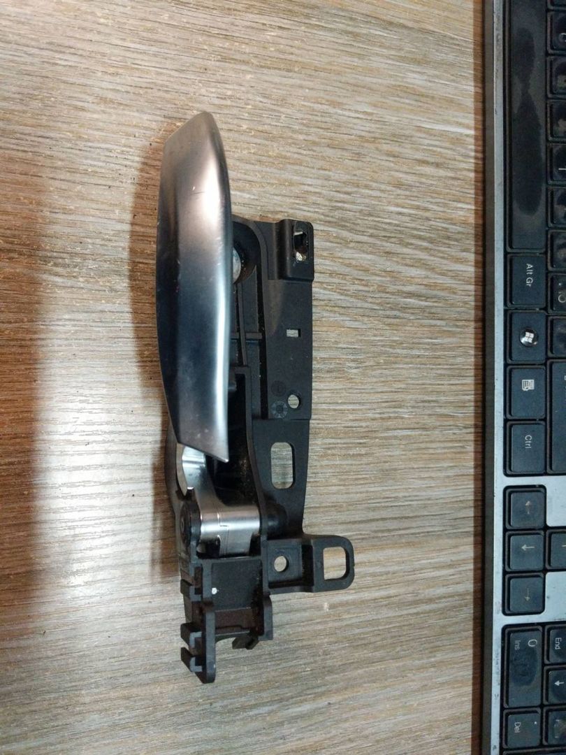 ручка внутренняя передняя правая BMW 7 серия F01/F02 2010, 4.4 л., N63 B44 A, бензин, АКПП, седан, 9116342