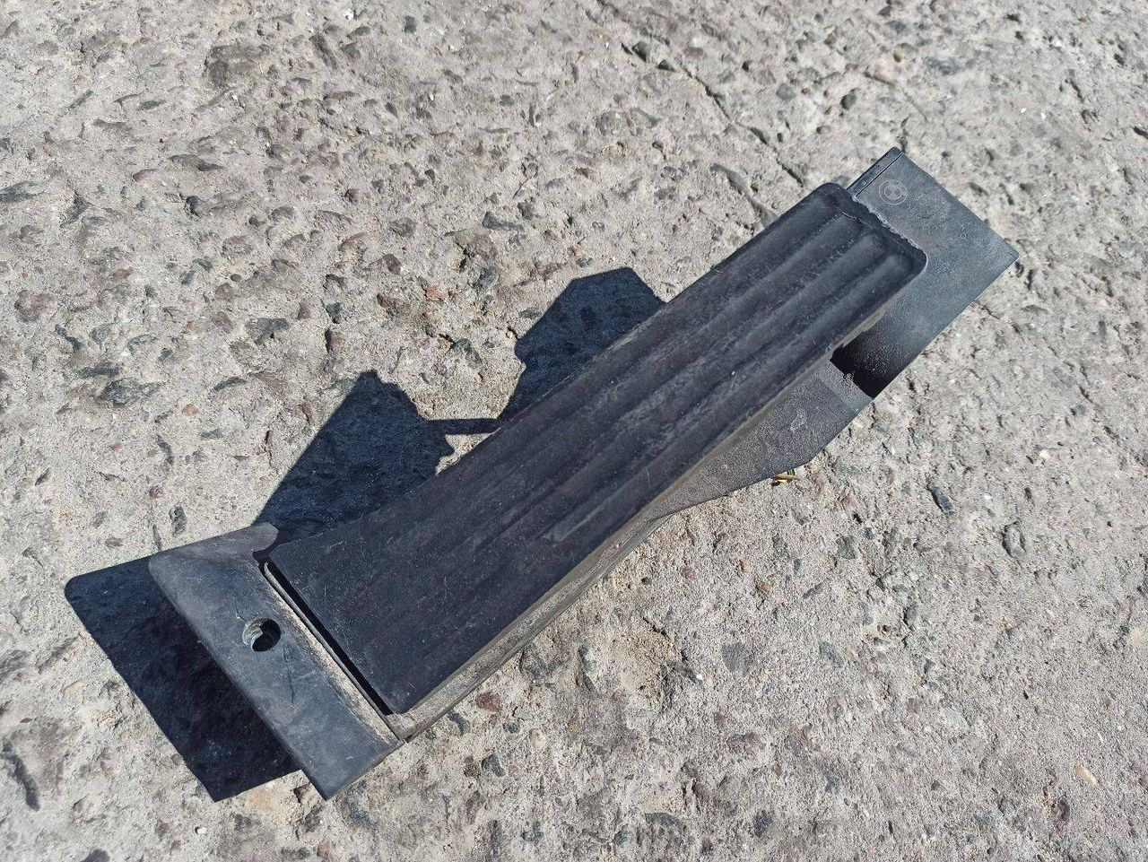 педаль BMW 7 серия E65/E66/E67 [рестайлинг] 2006, белый, 6772645