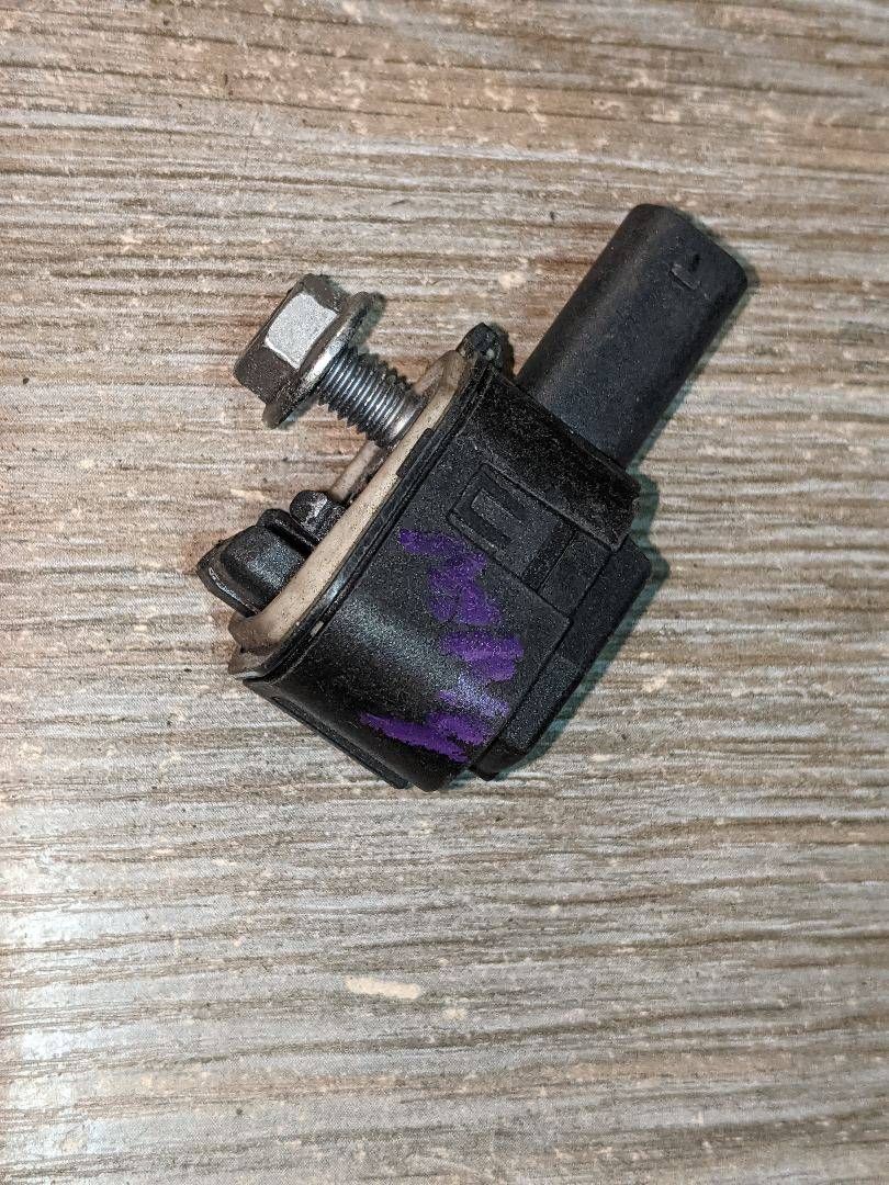 датчик удара BMW 5 серия F07/F10/F11 2012, 3.0 л., N57 D30 C, дизель, АКПП, универсал, 65779224178, 9224178