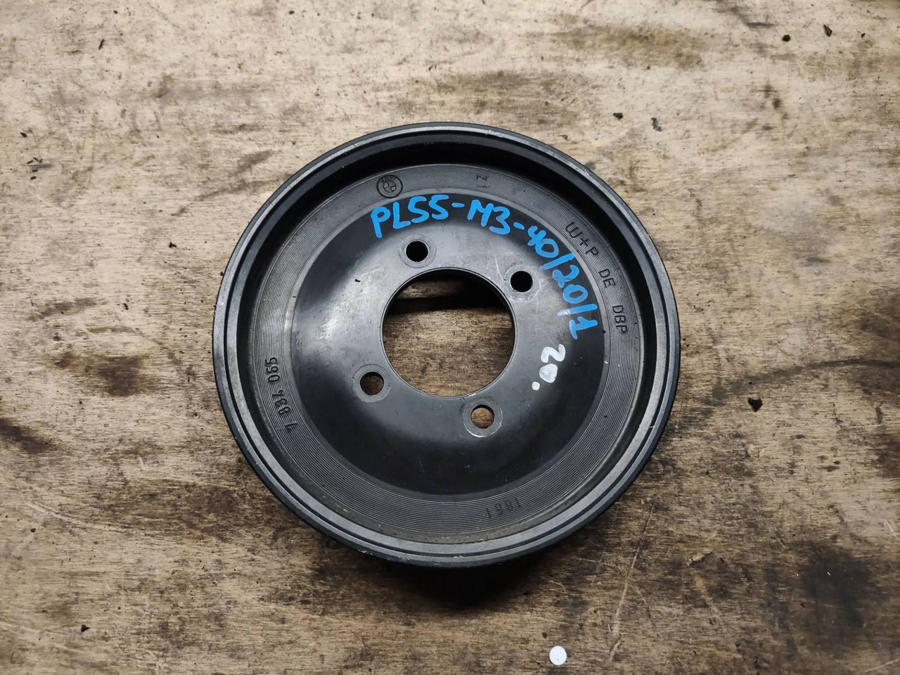 шкив помпы BMW M5 E60/E61 2006, 7834065