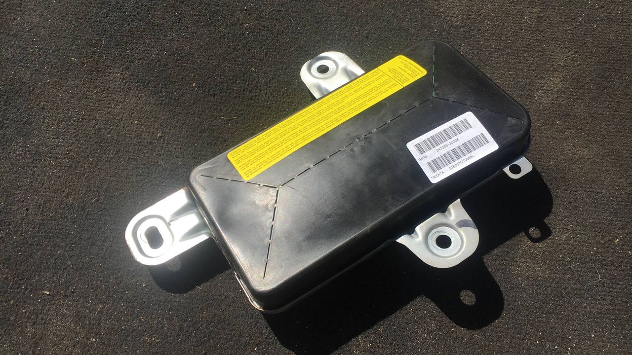 подушка безопасности дверная BMW Z4 E85 2004, 3.0 л., M54 B30 (306S3), бензин, АКПП, кабриолет, 5513003, 34705513003