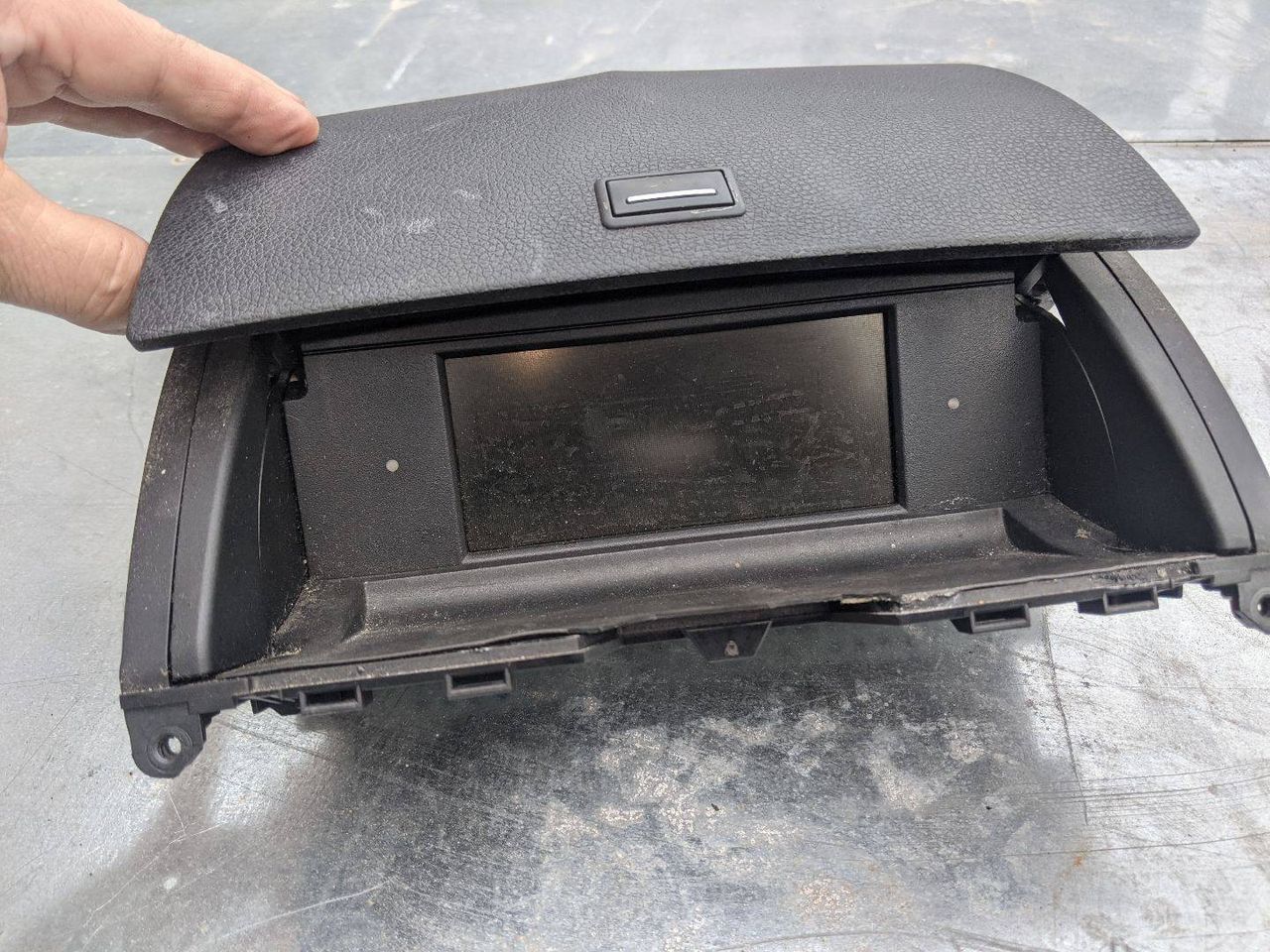 монитор мультимедиа Mercedes-Benz C-Класс W204/S204 W204 2009, 3.0 л., M 272.948, бензин, A2048204297, 2048204297