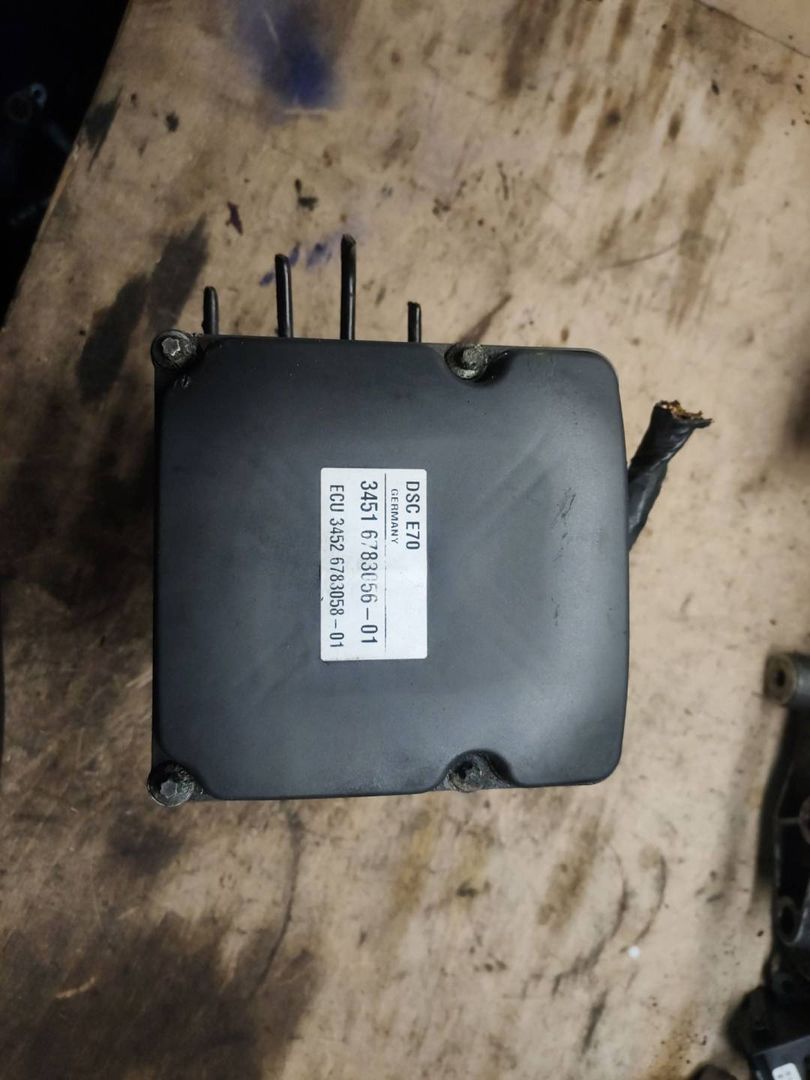 блок ABS BMW X5 E70 2007, 4.8 л., N62 B48 A, бензин, 6783056