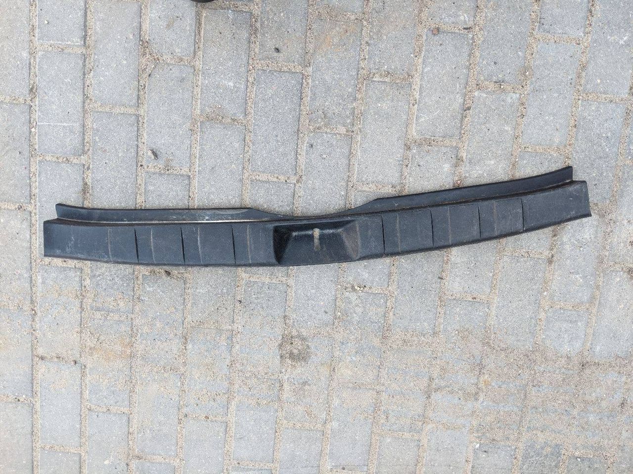 накладка внутренняя на заднюю панель кузова Mercedes-Benz C-Класс W204/S204 W204 2009, 3.0 л., M 272.948, бензин