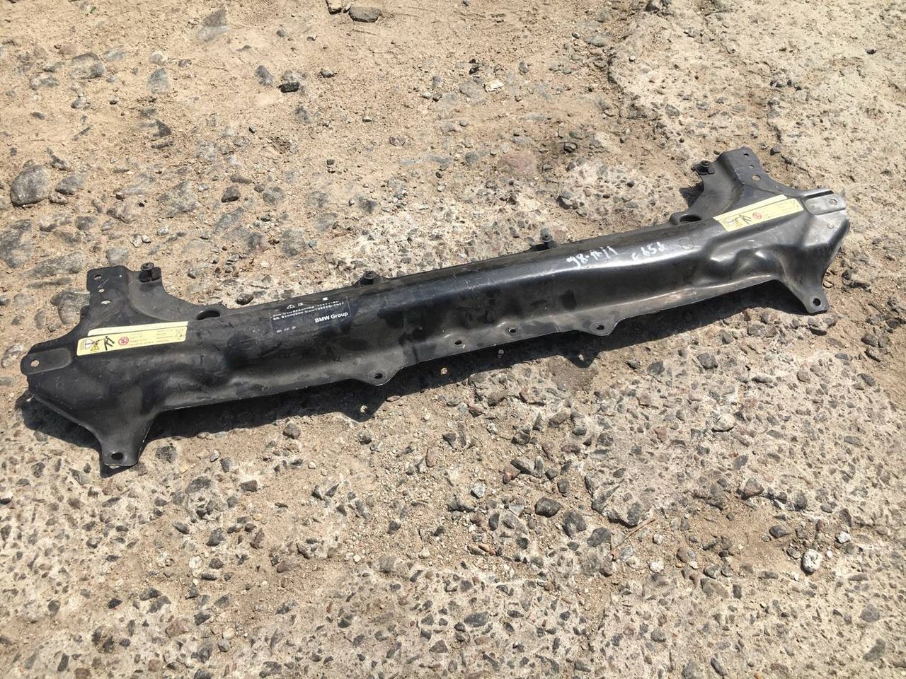 верхняя планка телевизора BMW 7 серия E65/E66/E67 2002, 4.4 л., бензин, АКПП, седан