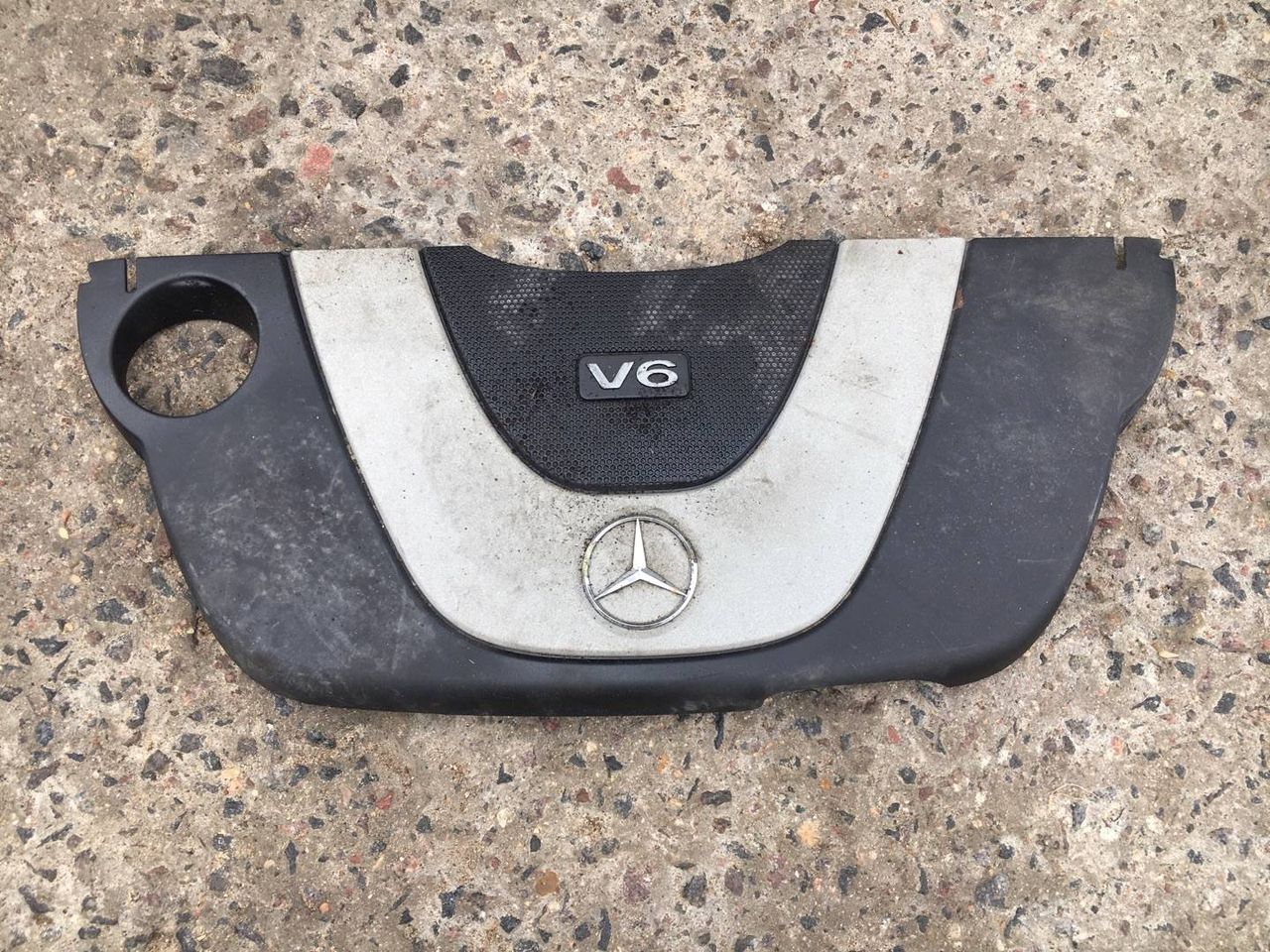 декоративная крышка двигателя Mercedes-Benz C-Класс W204/S204 W204 2009, 3.0 л., M 272.948, бензин, A2720100067, A2720101067