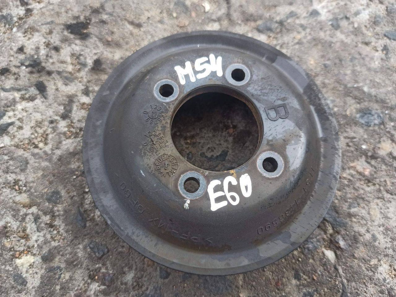 шкив помпы BMW 5 серия E60/E61 2005, 3.0 л., бензин, 1436590