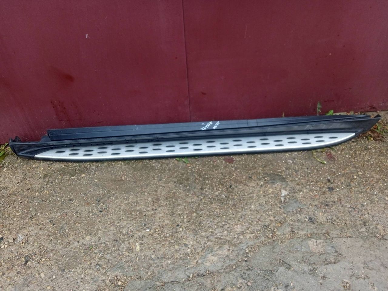 накладка на порог Mercedes-Benz M-Класс W166 2012, 2.1 л., OM 651.960, дизель, АКПП, мокрый асфальт, внедорожник 5 дв.
