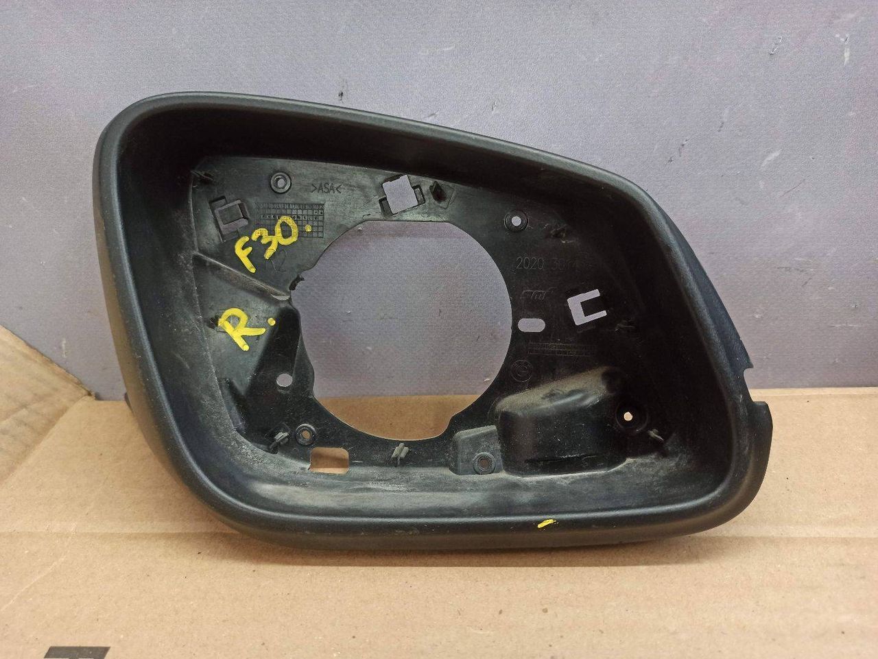 рамка зеркала правого BMW 3 серия F30/F31/F34 F30 2012, 3.5 л., бензин, АКПП, седан, задний привод