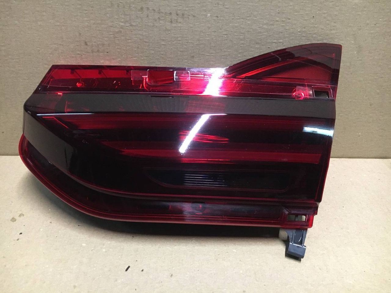 фонарь крышки багажника правый BMW 7 серия G11/G12 2017, 3.0 л., B57 D30 A, дизель, 2583244
