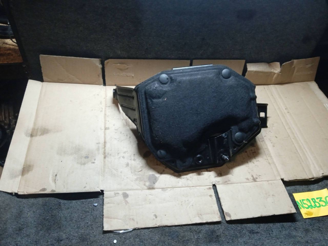 полка аккумулятора BMW 7 серия G11/G12 [рестайлинг] 2021, 3.0 л., B57 D30 A, дизель, 9311079