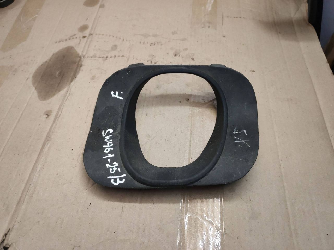 заглушка заднего бампера под крюк BMW X5 E53 2003, 7002955