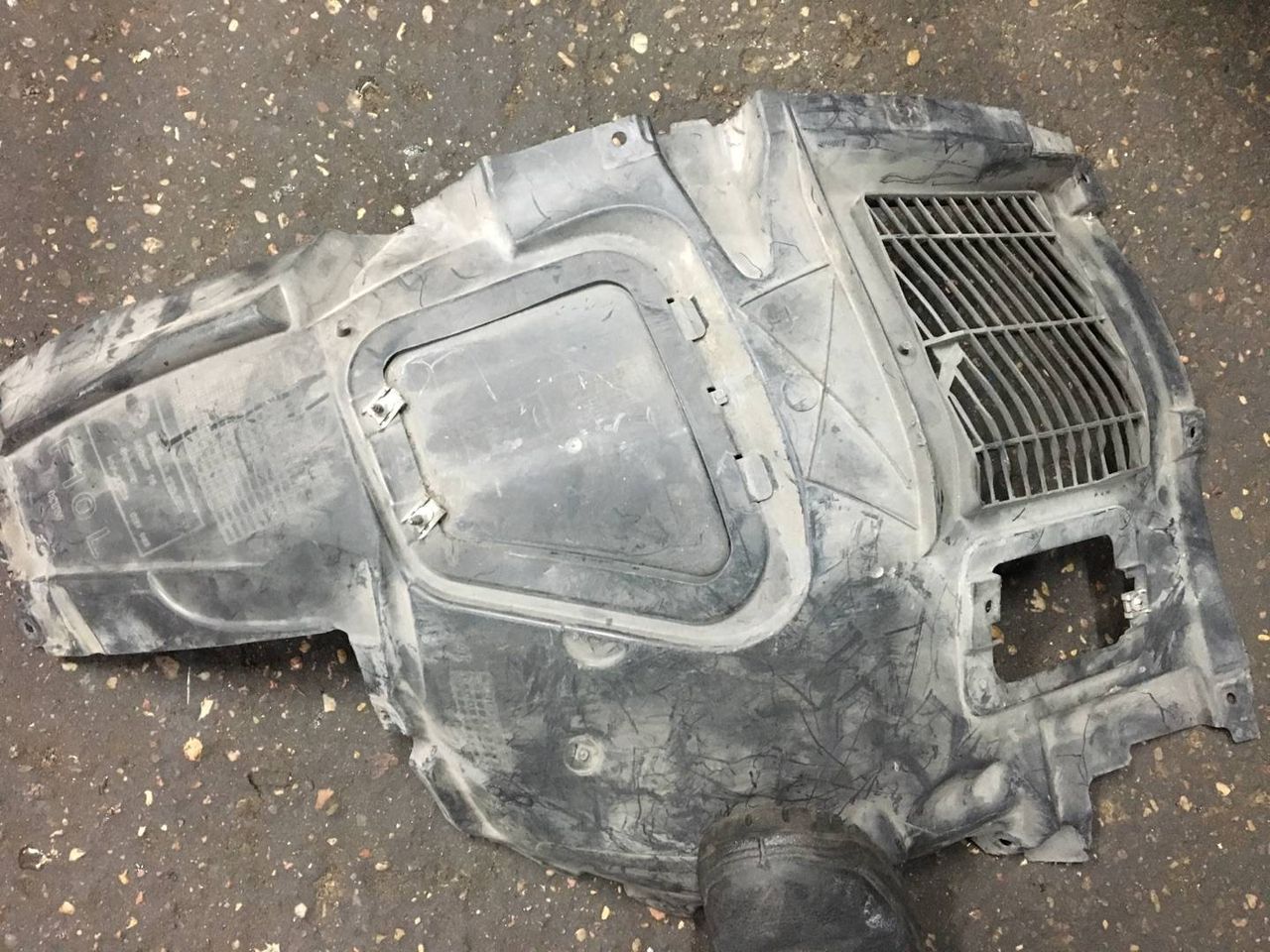 защита арок передняя левая (подкрылок) BMW 5 серия F07/F10/F11 2012, 2.0 л., дизель, АКПП, седан, 51717186727