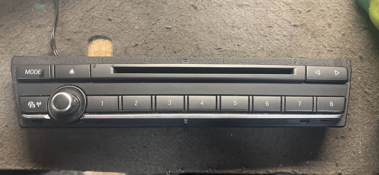магнитола BMW X3 F25 2013, 2.0 л., N47 D20 C, дизель, АКПП, белый, внедорожник 5 дв.