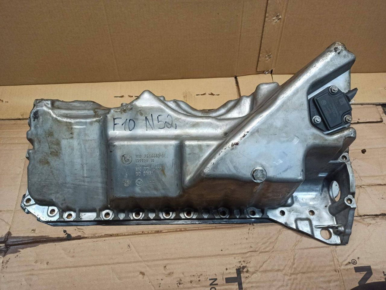 масляный поддон BMW 5 серия F07/F10/F11 2010, 3.0 л., N52 B30 AE, бензин, 7556663