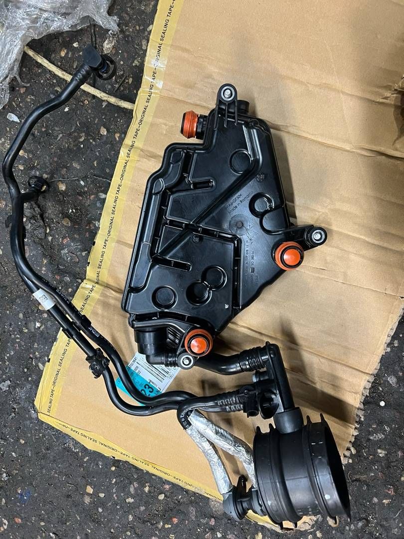 маслоотделитель (сапун) Mercedes-Benz E-Класс W213/S213/C238/A238 2018, 4.0 л., M 177.980, бензин, A1770781519, A1770108204